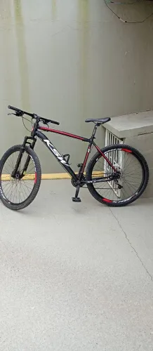 Bicicleta ksw aro 29, quadro 21.