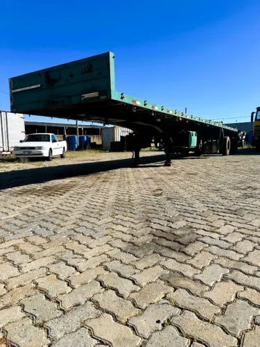 VANDERLEIA 3 EIXOS (CARGA SECA) 15,15M FINANCIAMOS ATÉ 100%