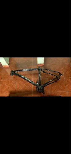 Vendo Quadro c/pe de vela semi novo