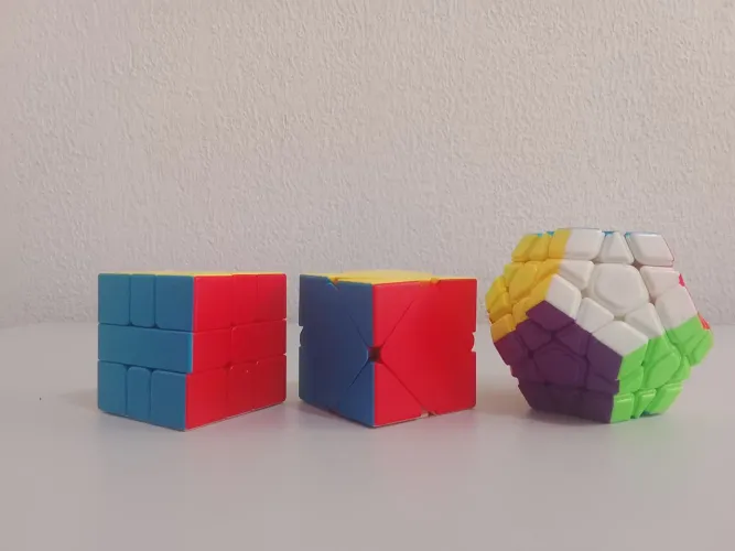 Vendo lote de cubos mágicos!