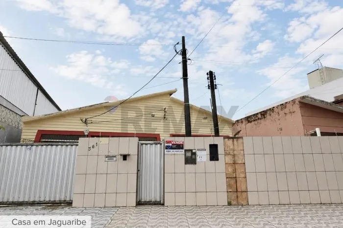 Casa em Jaguaribe, João Pessoa, à Venda!