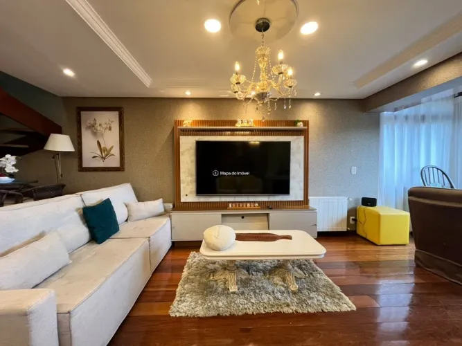 LINDA COBERTURA DUPLEX MOBILIADA E EQUIPADA NO BAIRRO BAVÁRIA EM GRAMADO