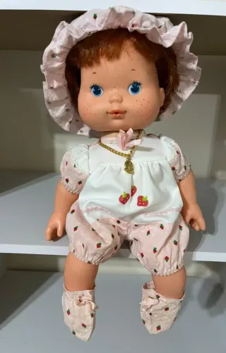 Boneca Bebê Moranguinho Estrela Anos 80