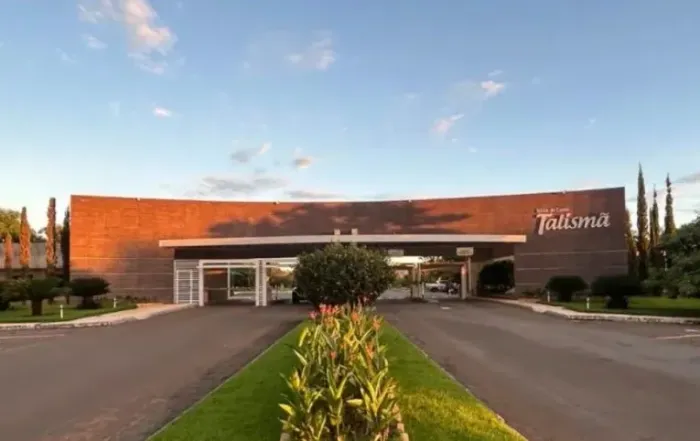 Lote talismã QUITADO na entrada condomínio