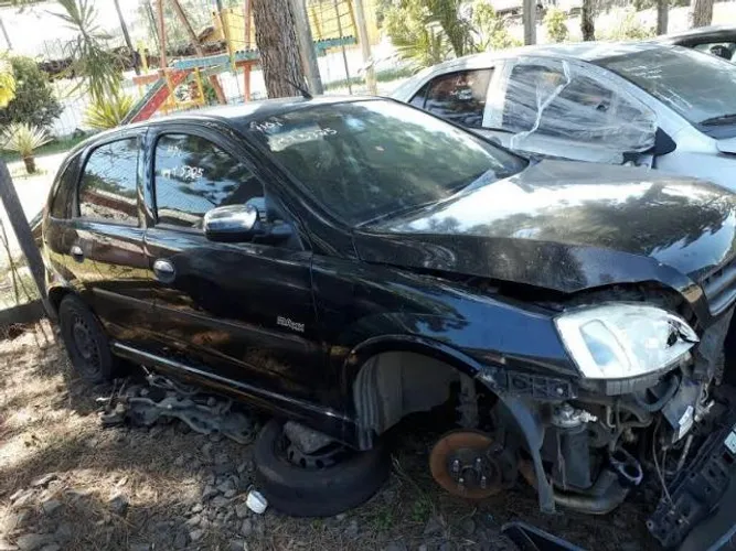 Sucata chevrolet corsa 1.8 hatch 107cvs flex 2005 retirada somente em peças
