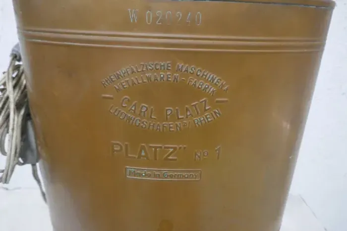 pulverizador de cobre antigo