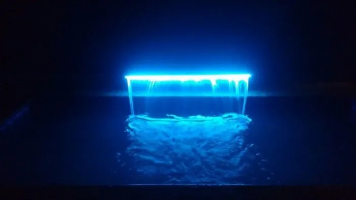 Cascata Para Piscina 80cm Embutir Bico Inox Com Led Rgb - Entrega Grátis.