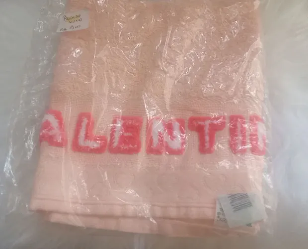 Toalha infantil personalizada com bordado