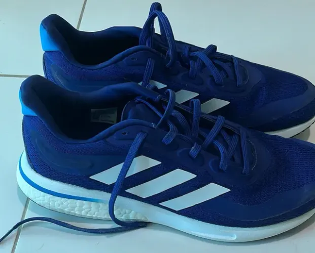 Tênis Adidas e New Balance