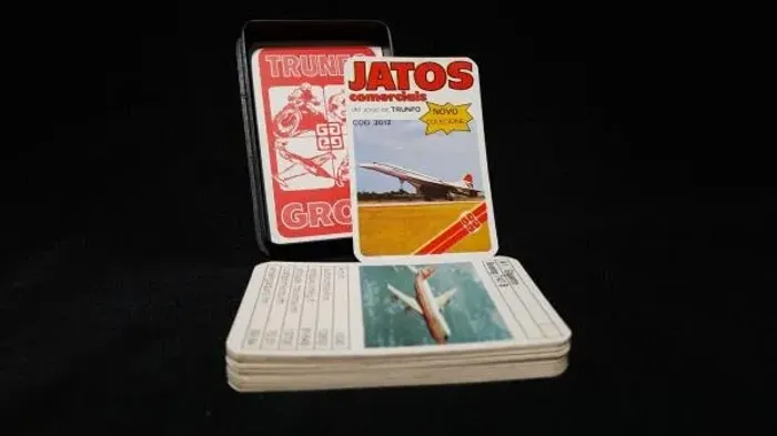 Jogo De Cartas Super Trunfo Jatos Comerciais Grow