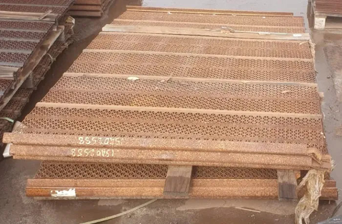 Telas de aço carbono, treliçadas, usadas em peneiramento de mineração - Valor unitário.