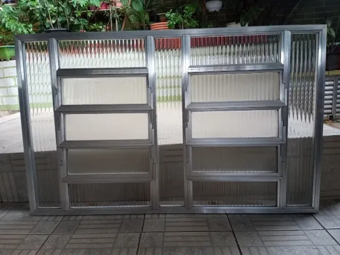 Basculhante de aluminio