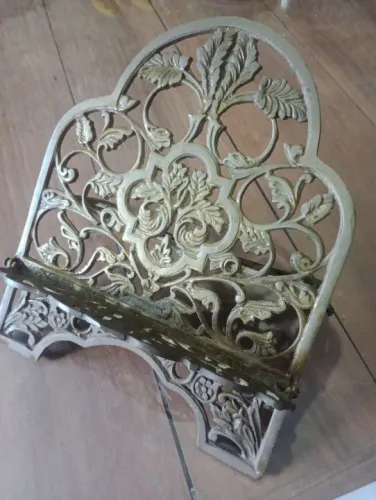 Porta Bíblia Vintage Decorativo em Metal