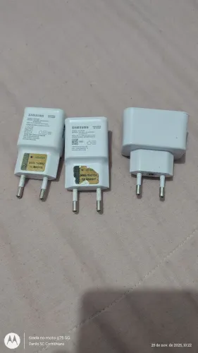 Carregadores 20 reais cada caixa Samsung não entrego retira ZL SJC aceitamos cartão e Pix