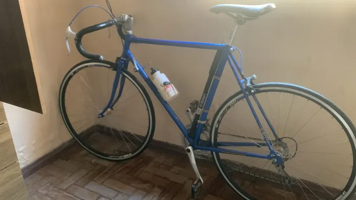Bicicleta de Estrada Azul - Ótimo estado!