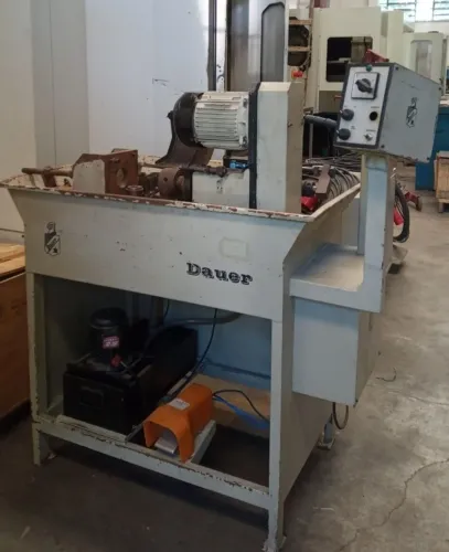 Máquina Furadeira faceadora centradeira de eixos