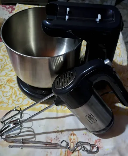 Batedeira portátil inox Black + Decker