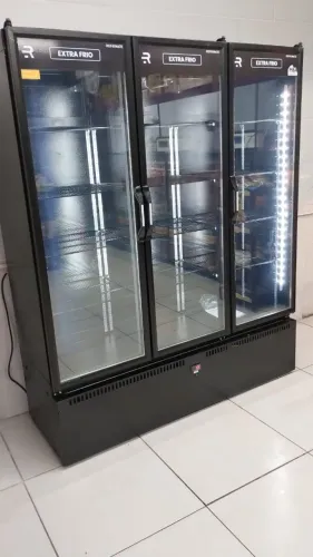 Balcão expositor auto serviço extra frio 3 portas full black pronta entrega Refrimate