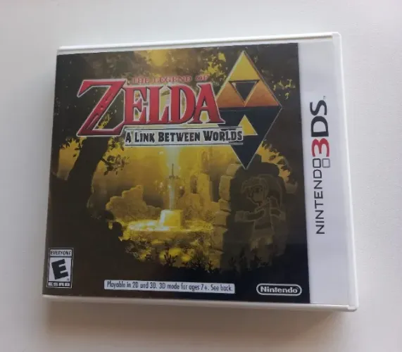 The Legend of Zelda A Link Between Worlds Nintendo 3DS D665 