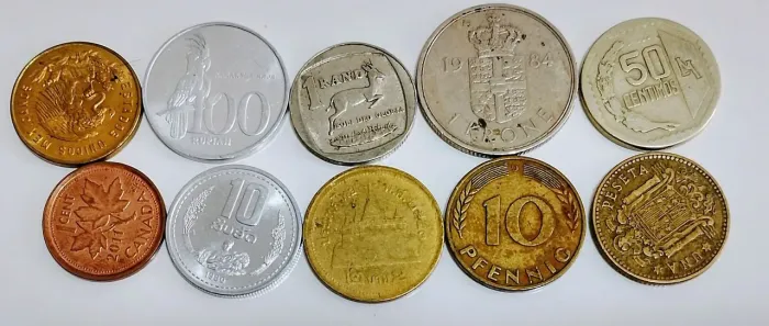 Conjunto de 10 moedas do mundo 