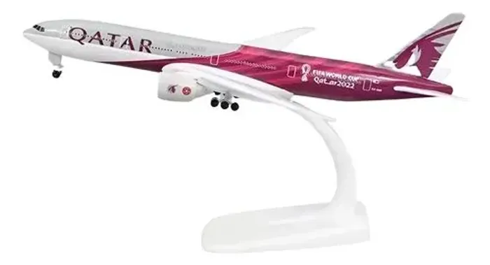 Miniatura Avião Boeing 777 QATAR 20cm Pintura da Copa do Mundo - NOVO