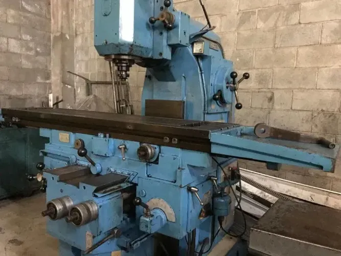 FRESADORA VERTICAL CORREA 