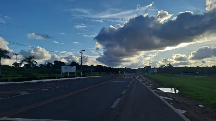 Vendo Chácara 1.200 m² frente para BR com córrego perto de Ribas do Rio Pardo