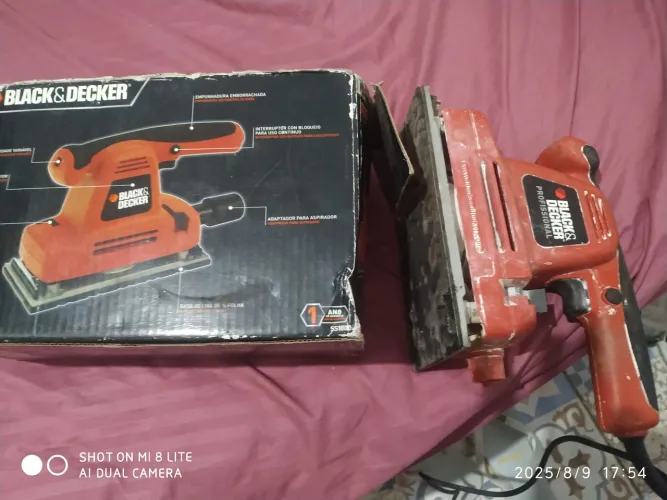 Lixadeira Black & Decker Profissional