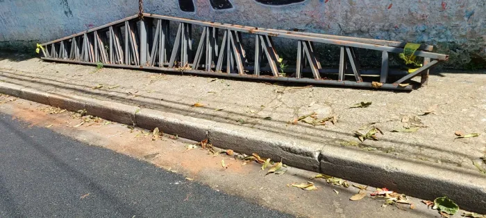 2 - TRELIÇAS 7,00MTS DE COMPRIMENTO EM ÓTIMO ESTADO DE CONSERVAÇÃO /// R$1600,00 CADA