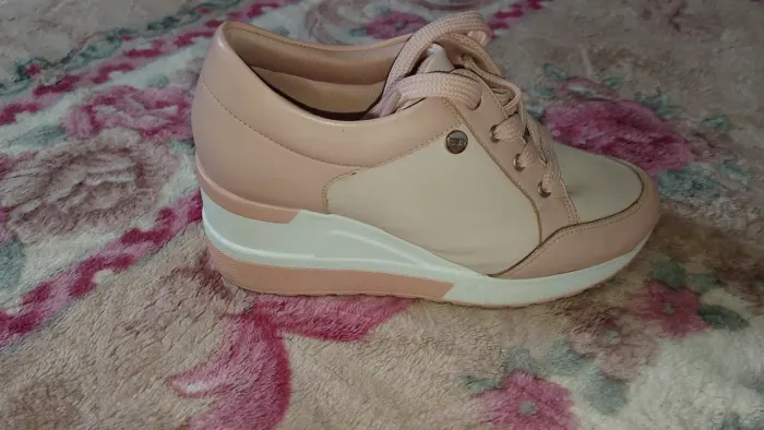 Tênis Quis plataforma, rosa e branco 35, usado apenas 3x, entrego na linha lilás do metrô!