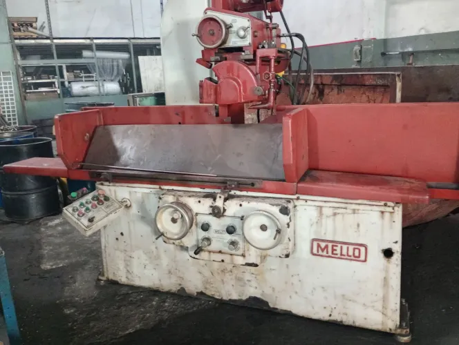 Retificadora Plana Cilíndrica de Precisão Mello