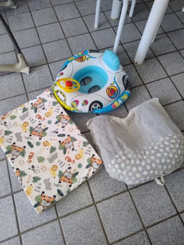 Boia Inflável / Almofada para amamentação / Trocador de cômoda. (Bebê)