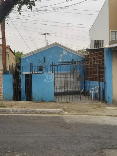 Casa à Venda na Vila Granada com 2 dormitórios e 1 vaga, 125 metros