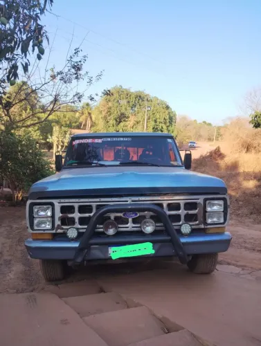 Ford F-1000 completa