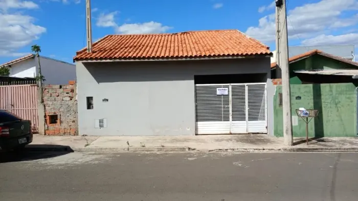 UR49 - Vendo casa 2 dorm. 2 banh. no Jardim Adonai, varanda, churrasqueira, garagem.