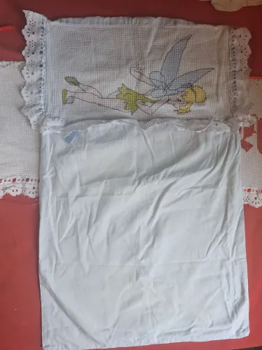 Fronhas de travesseiro TINKERBELL bordada a mão