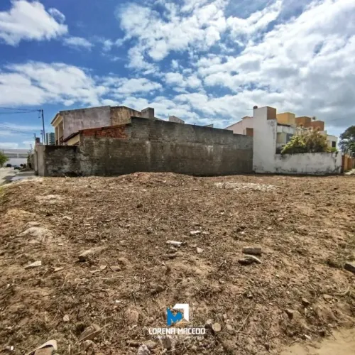 Lote com 335m² de esquina no bairro Atalaia, Aracaju-SE
