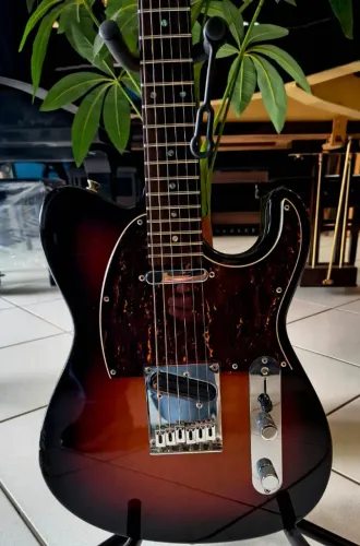 Guitarra Tagima T855 Brasil semi-novo Mixer Instrumentos Musicais