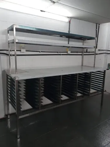 Bancada com Descanso para Pizza Aço Inox