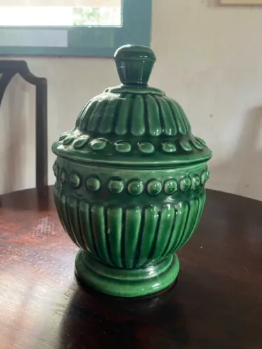 Bomboniere decorativo verde esmaltado