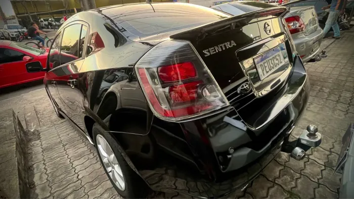 Nissan Sentra SR 2.0 Flex Fuel 16V Aut. 2012