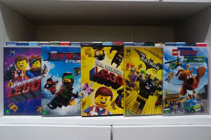 Lote de DVDs Lego