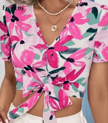 Cropped Feminina Floral com Amarração