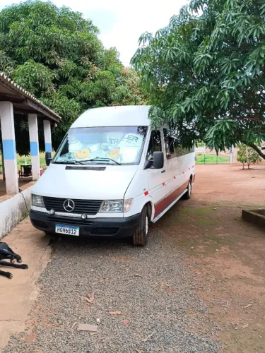 Motorhome  I/ Motor-casa caminhão Mercedez 310 - 1997 aceito trocas ótimo estado.