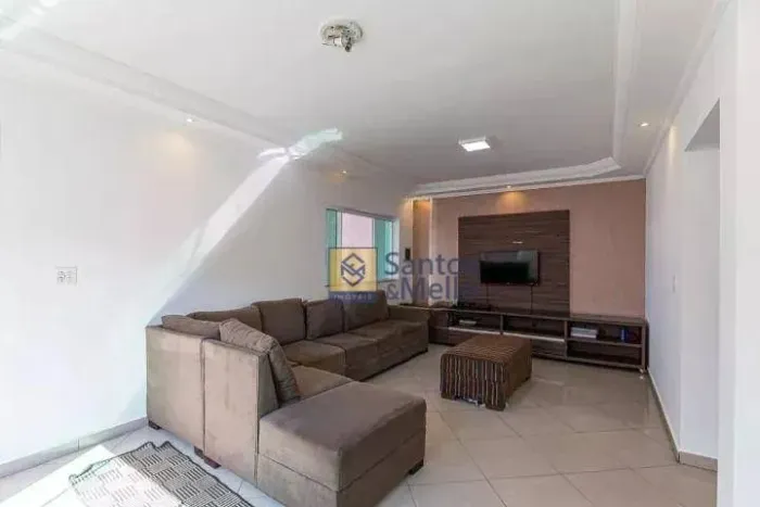 Casa com 3 dormitórios para alugar, 300 m² por R$ 4.500,00/mês - Jardim Las Vegas - Santo 