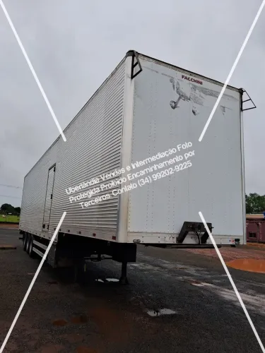 Carreta Baú Fachinni Rebaixado 2016/2017 3 eixos