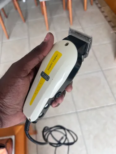 Máquina de cortar cabelo Walll Super Taper 220v