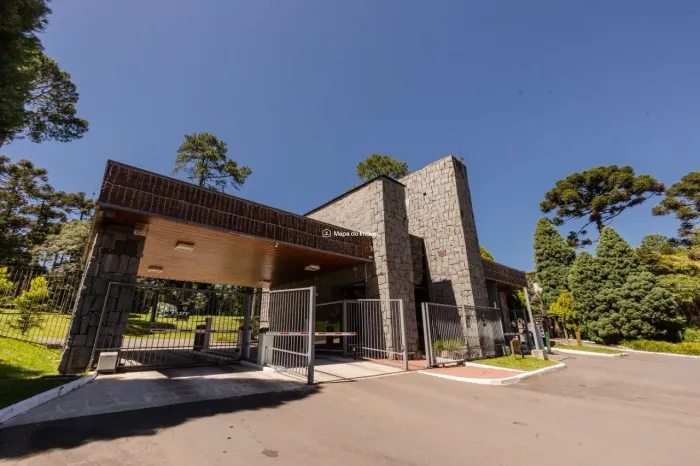 CASA EM CONDOMINIO DE ALTO PADRÃO EM GRAMADO