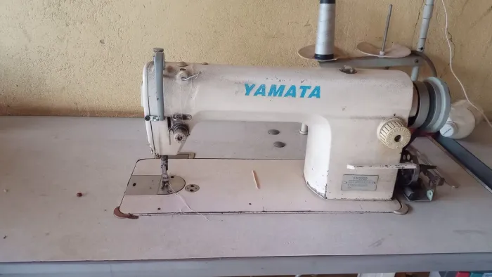 Máquina de costura 