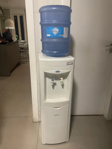 Bebedouro alto IBBL água gelada e natural com galão 110V